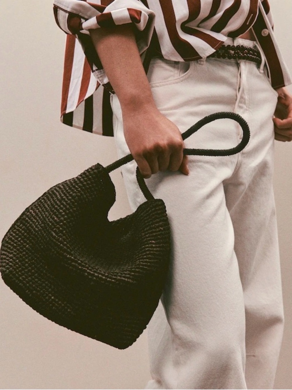 (SOLD on Depop) Madewell Dark Brown Woven Shoulder Bag - Picture 2 of 6